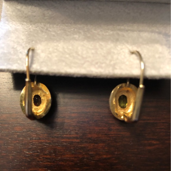 NEW Earrings Garnet and Peridot 14KYGP Leverback - Picture 3 of 4
